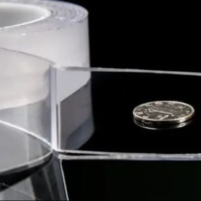 Adesivo resistente e riutilizzabile per applicazioni domestiche e industriali, spessore 2 mm